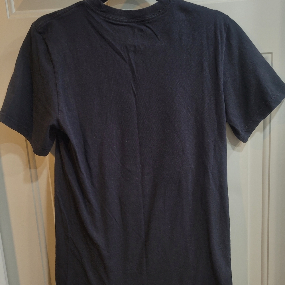 Nike T-Shirt Men's Small Black w/ Gray Camo Logo Regular Fit Graphic Tee - Picture 2 of 6